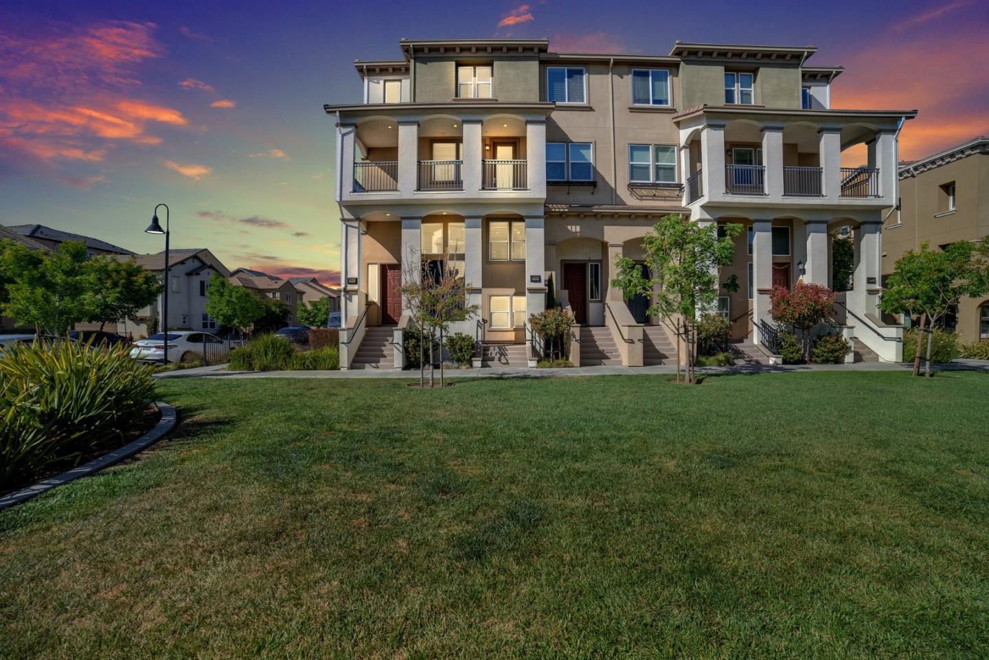 38909 Snapdragon Place