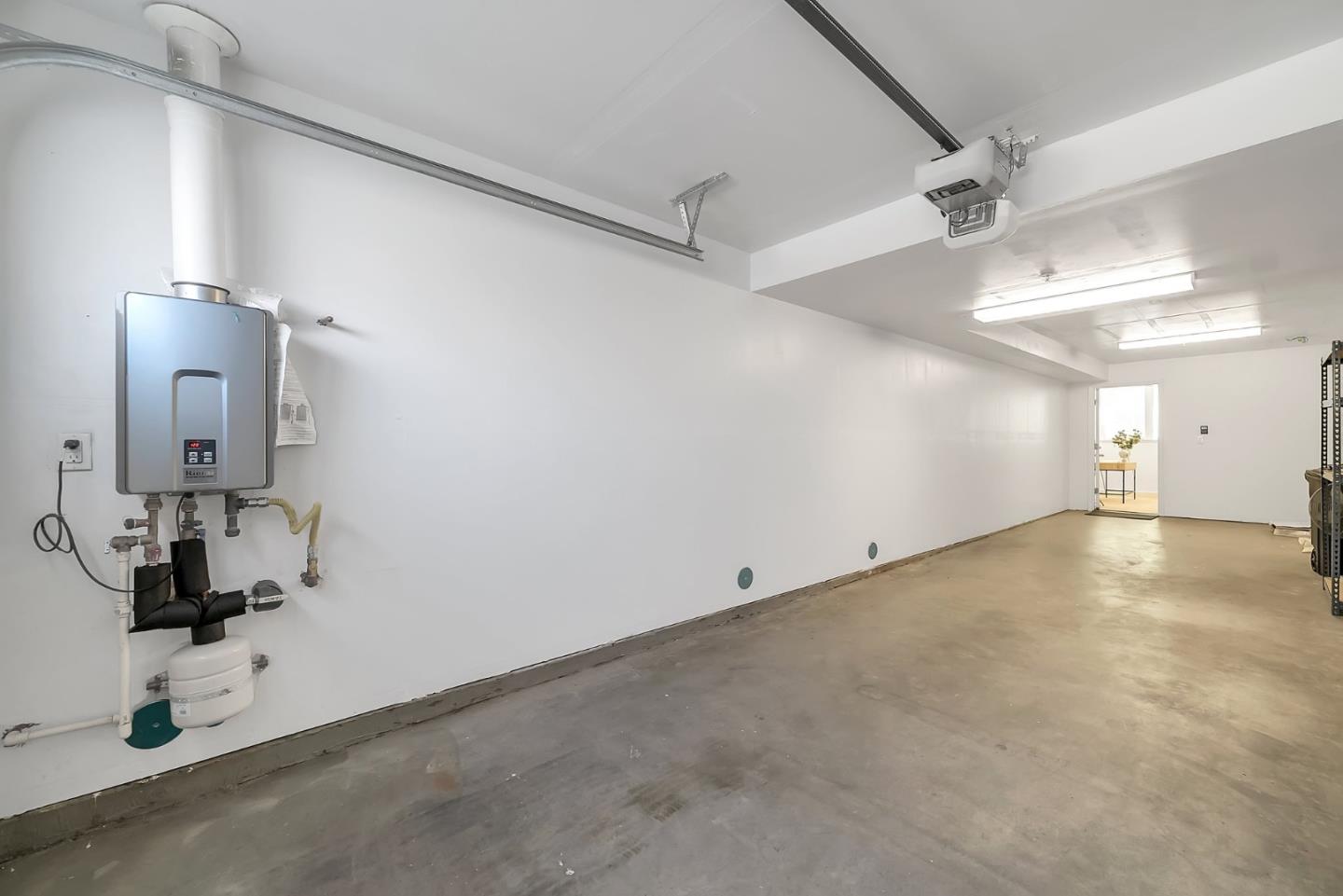 38909 Snapdragon Place