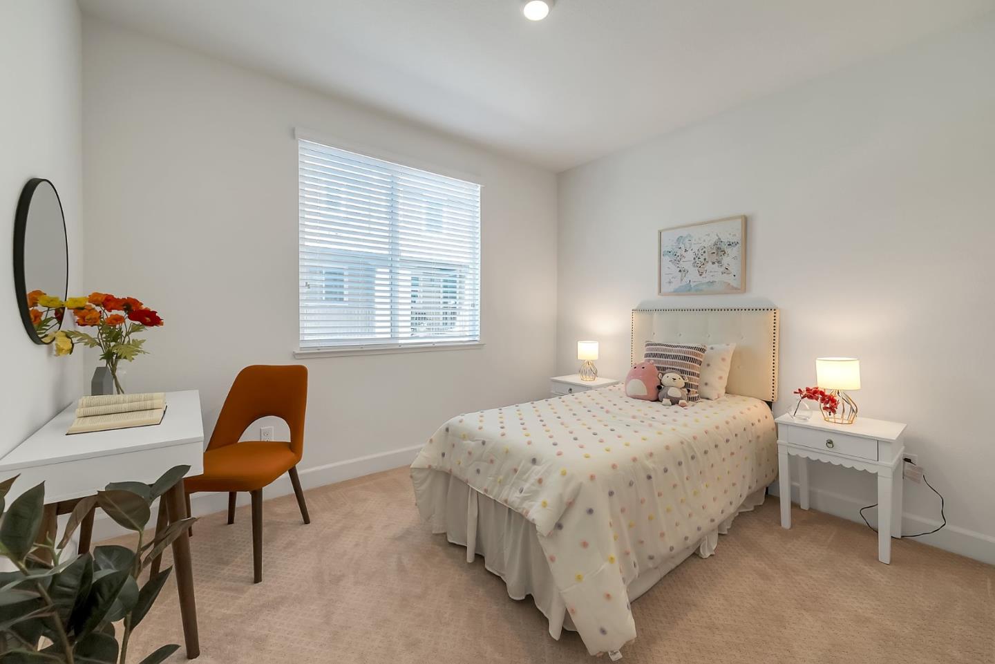 38909 Snapdragon Place