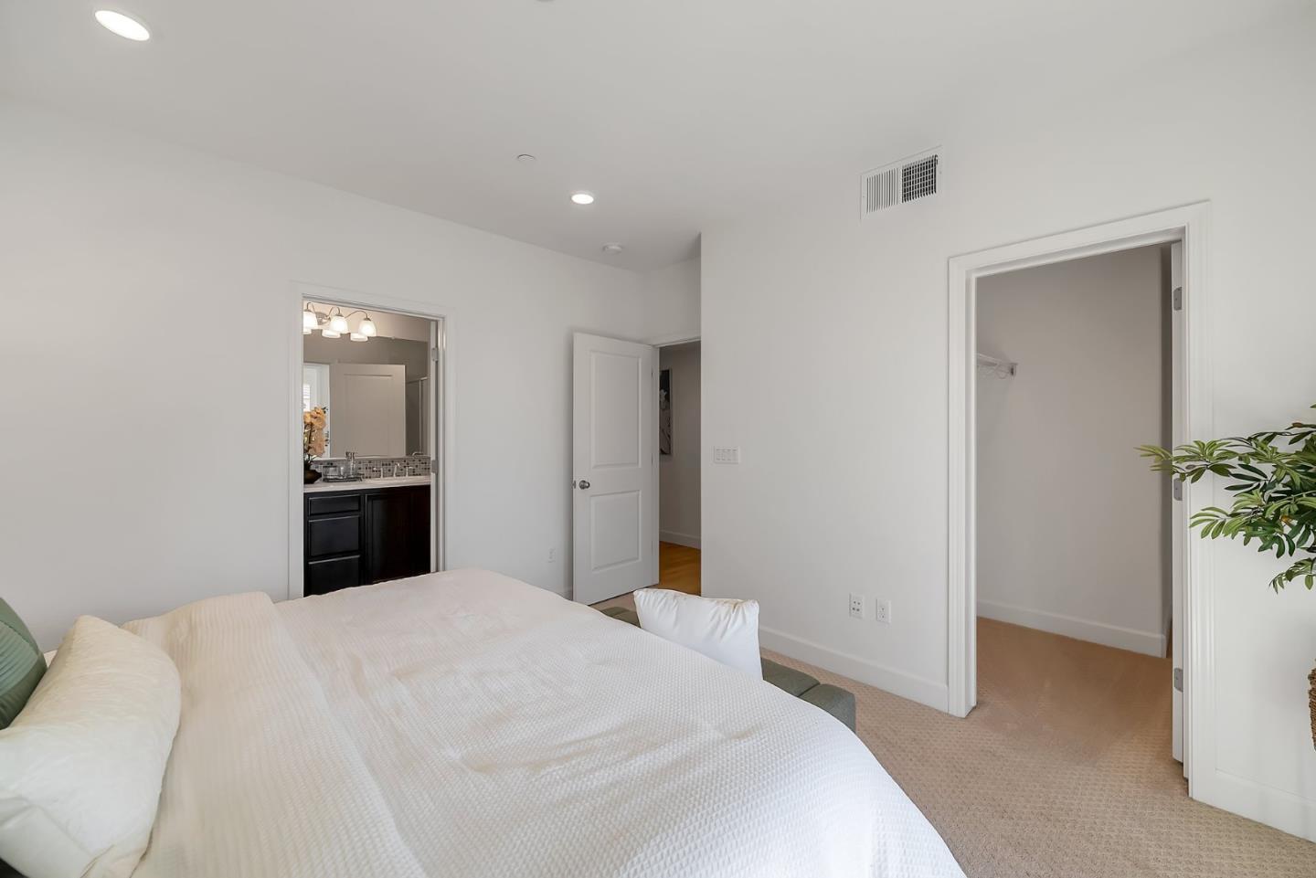 38909 Snapdragon Place