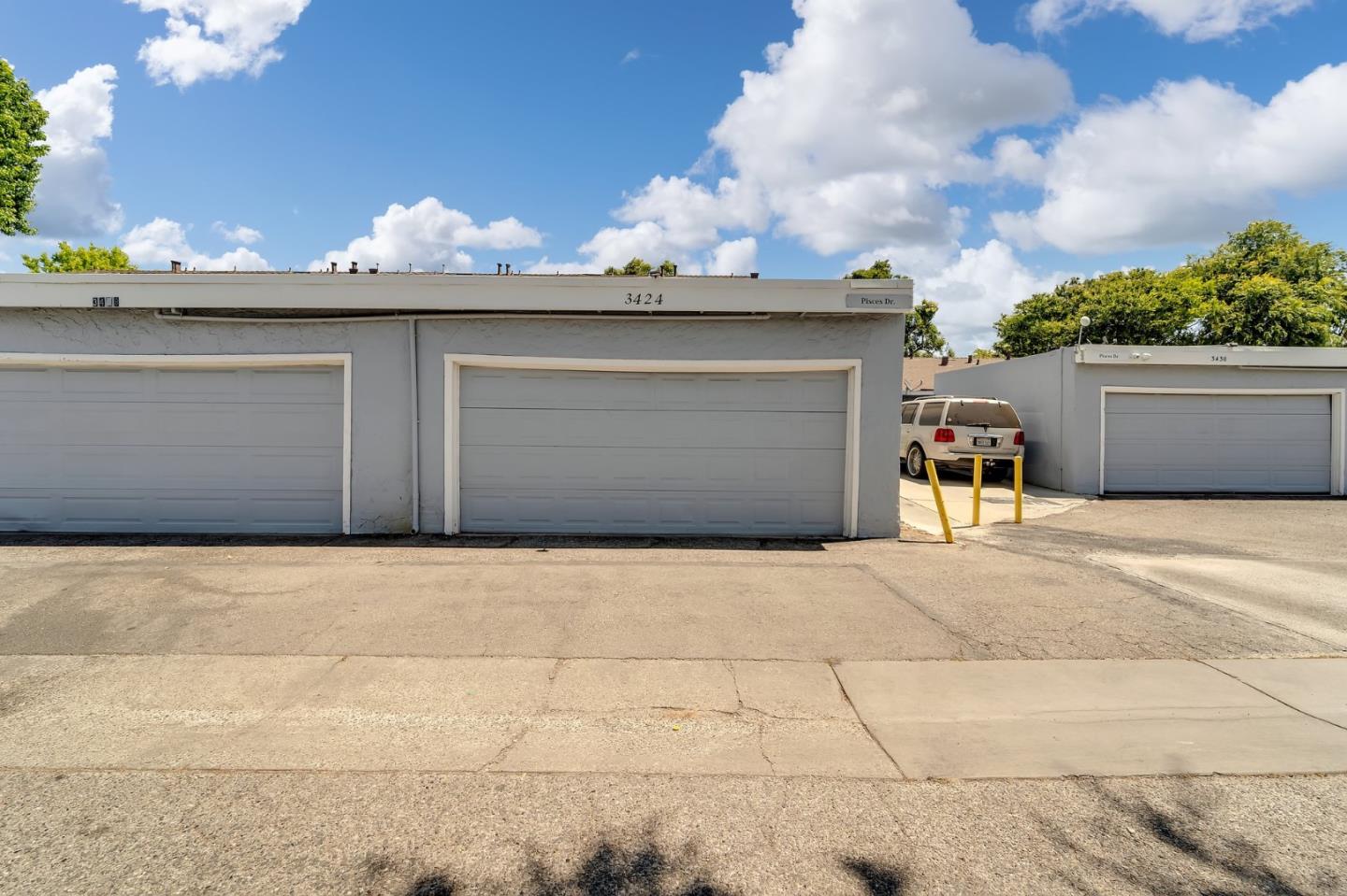 3424 Pisces Drive
