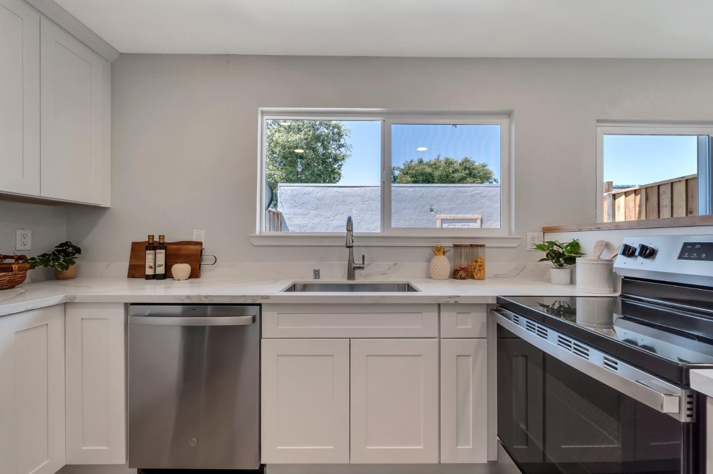 3424 Pisces Drive