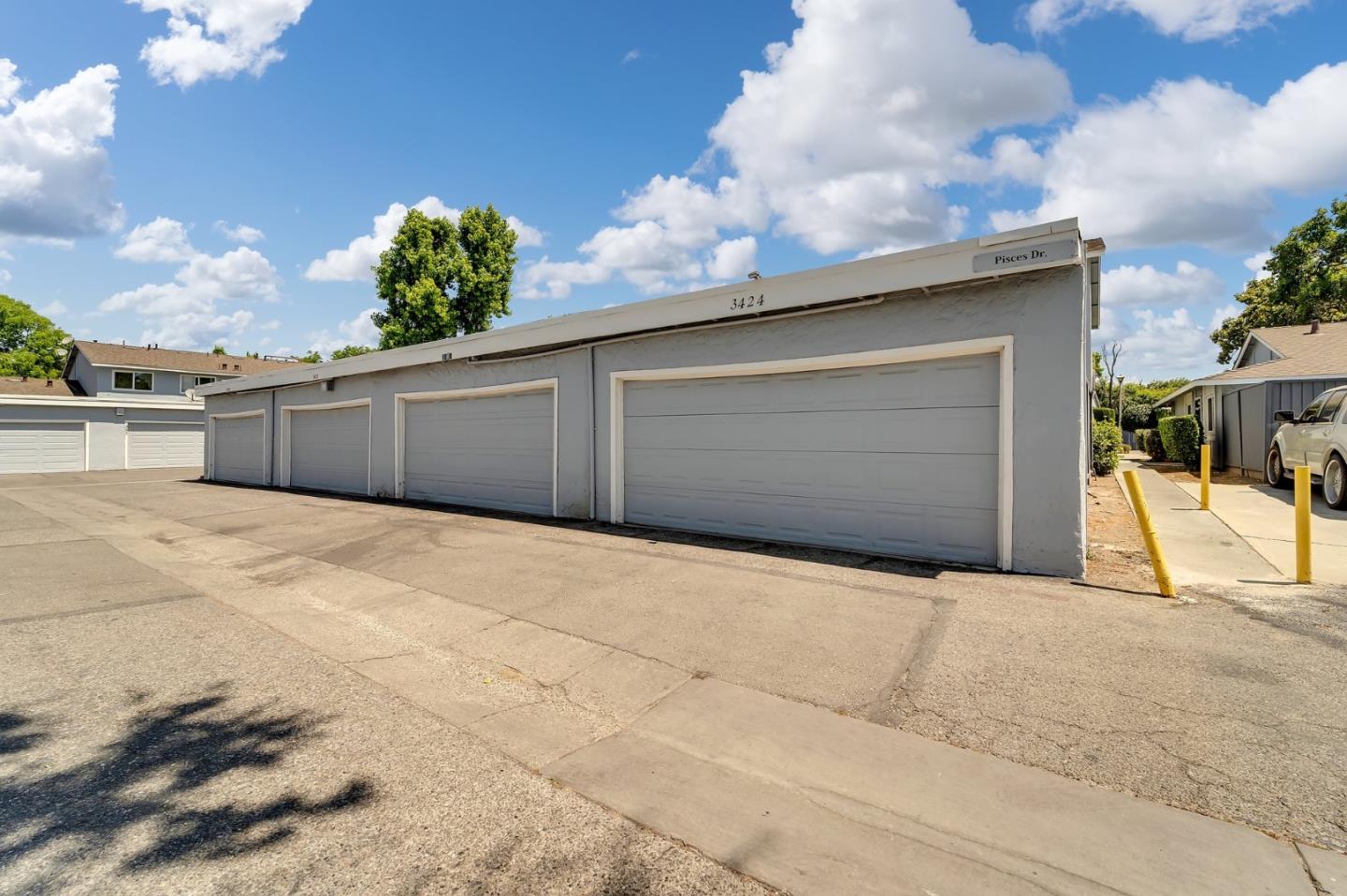 3424 Pisces Drive