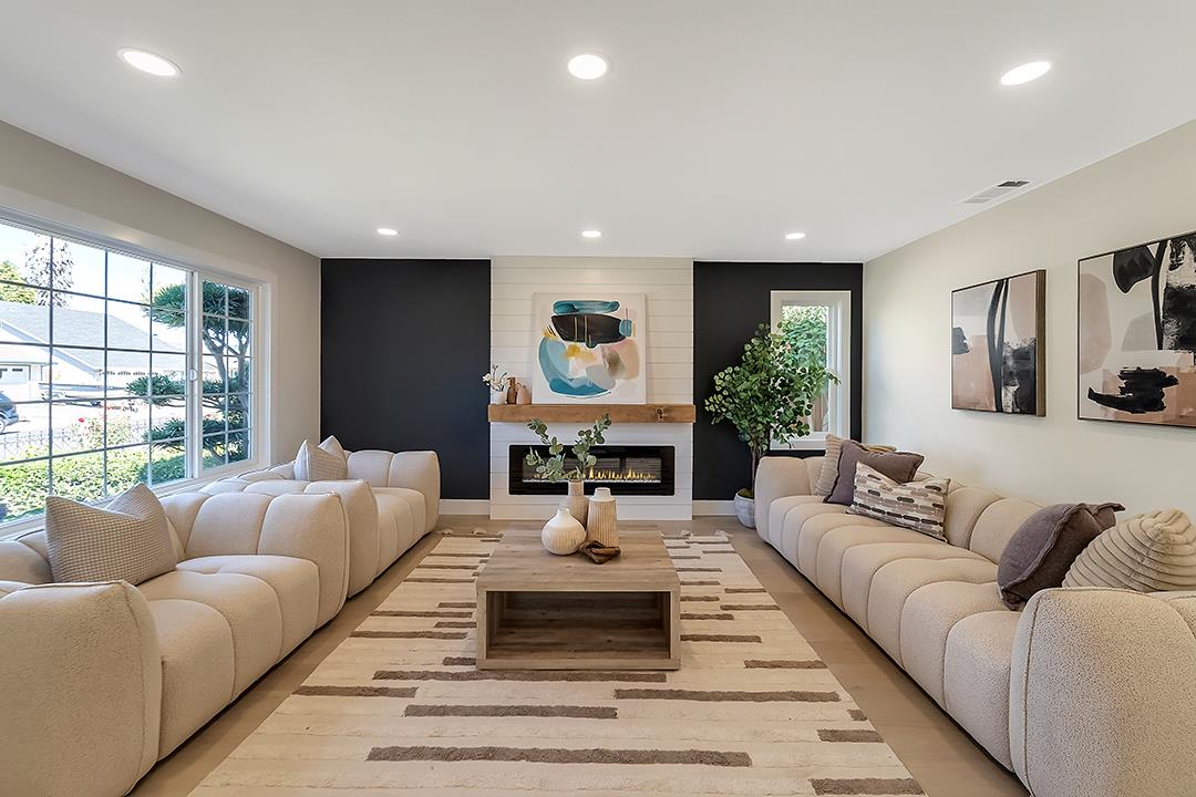 3072 San Mateo WAY