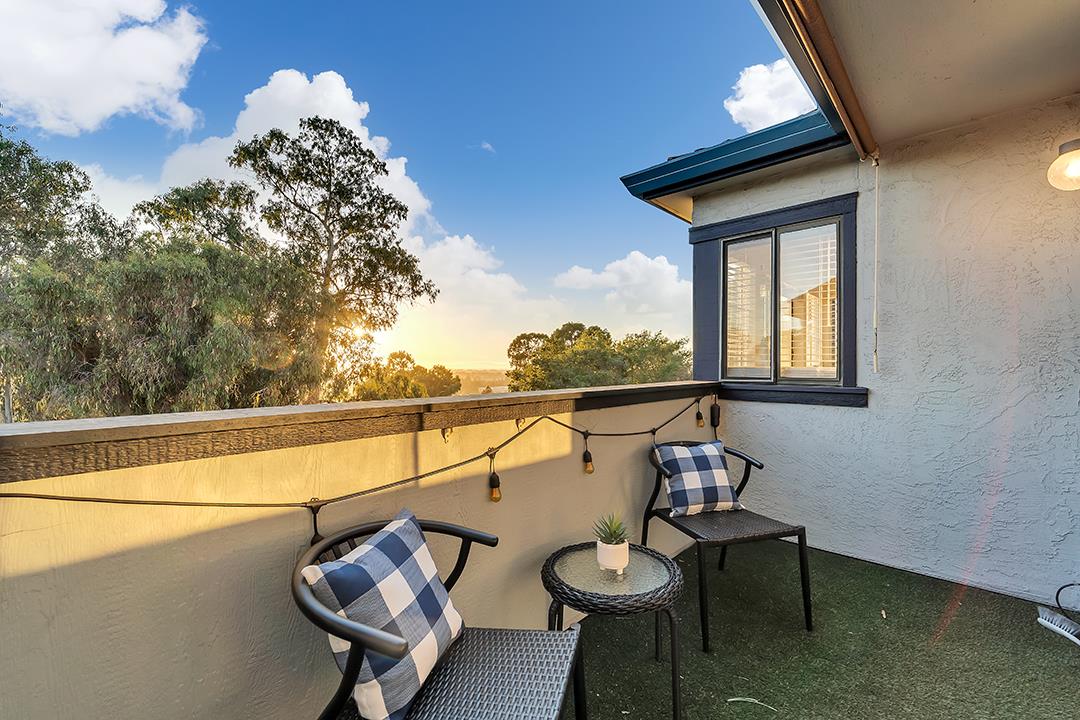 945 Fletcher LN A332