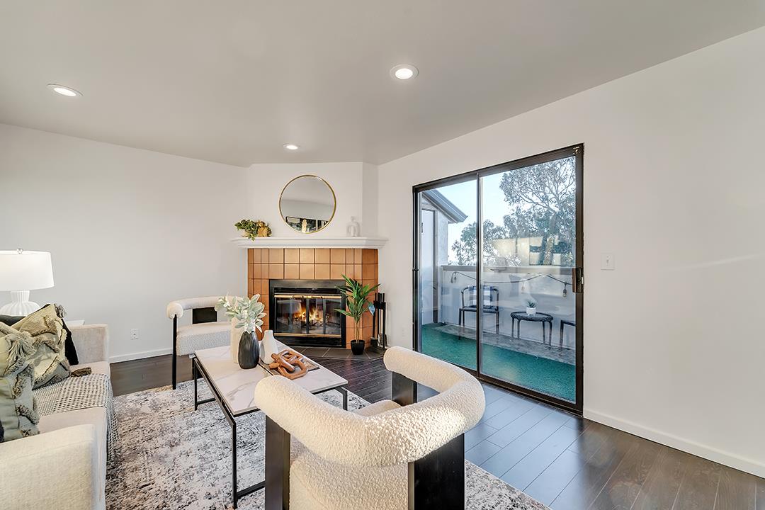 945 Fletcher LN A332