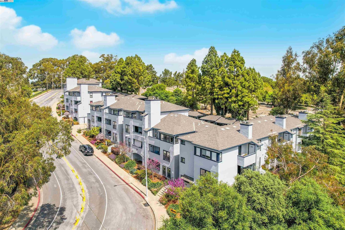 945 Fletcher LN A332