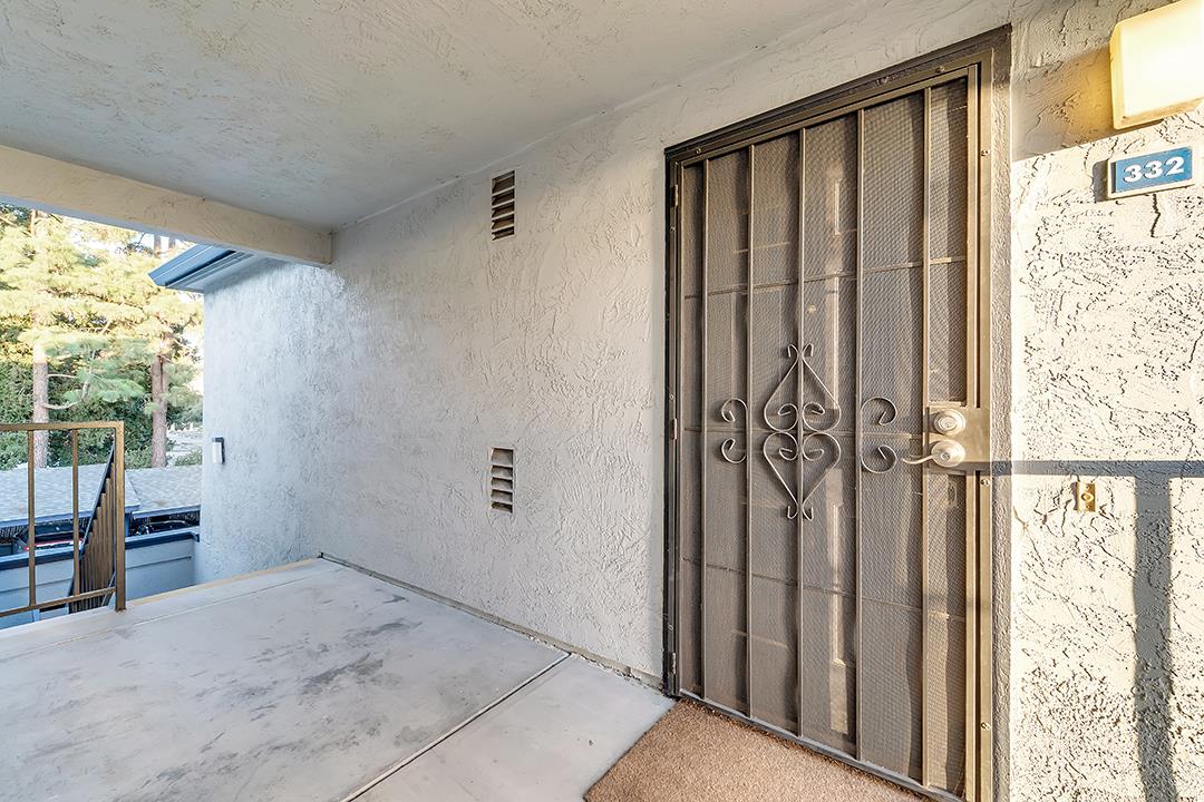 945 Fletcher LN A332