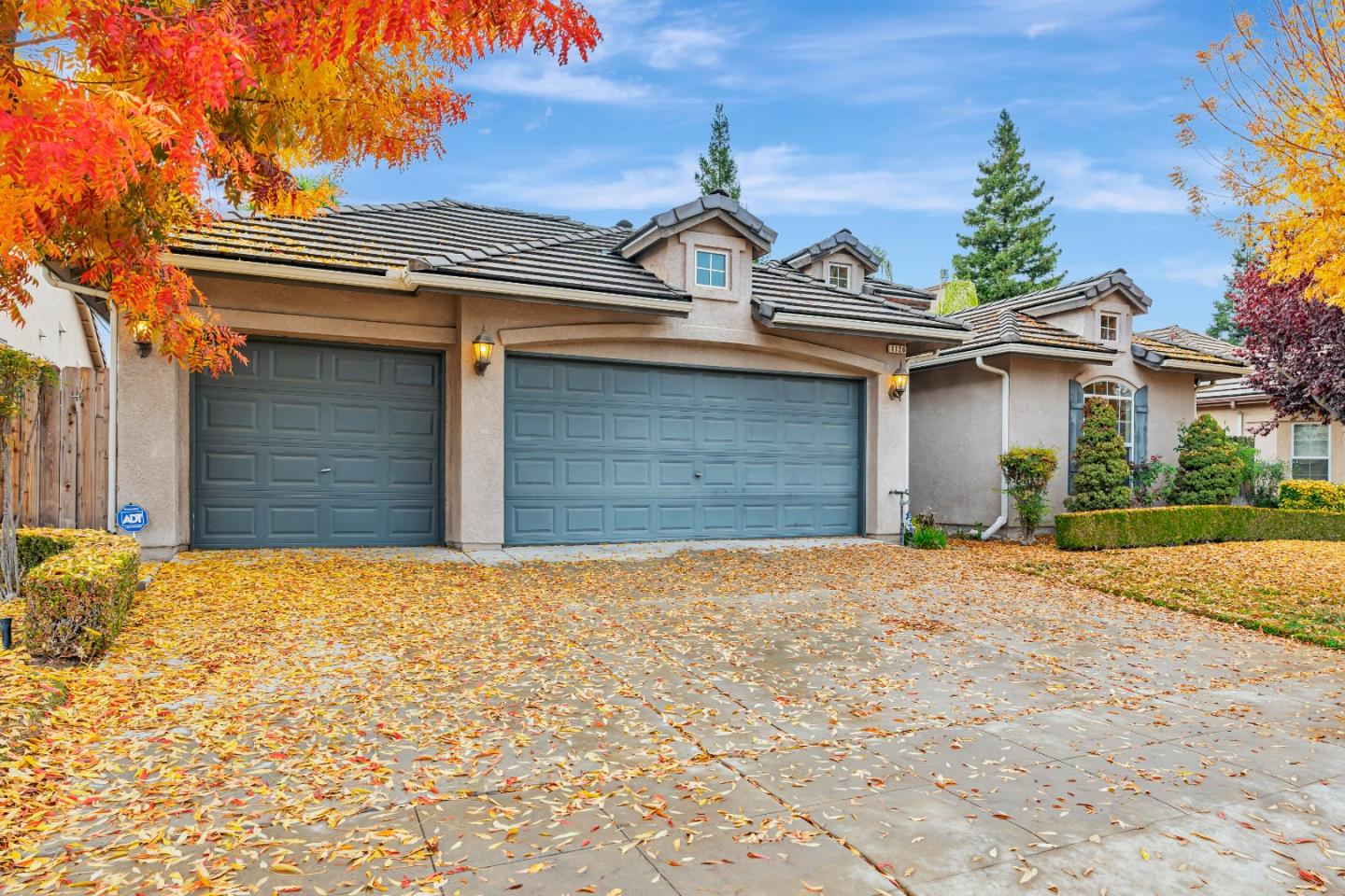 1126 E Royal Dornoch