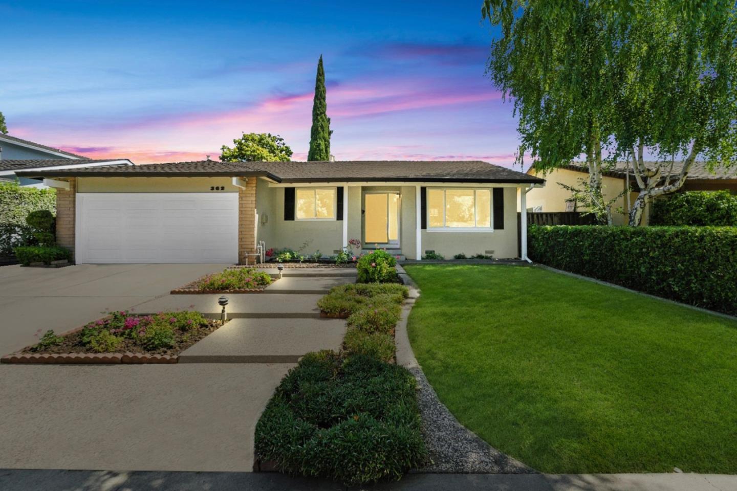 362 El Portal Way