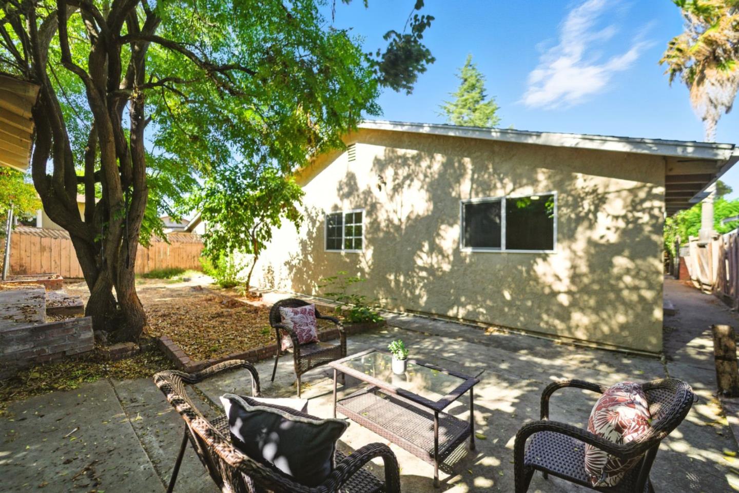 2647 Aida Avenue
