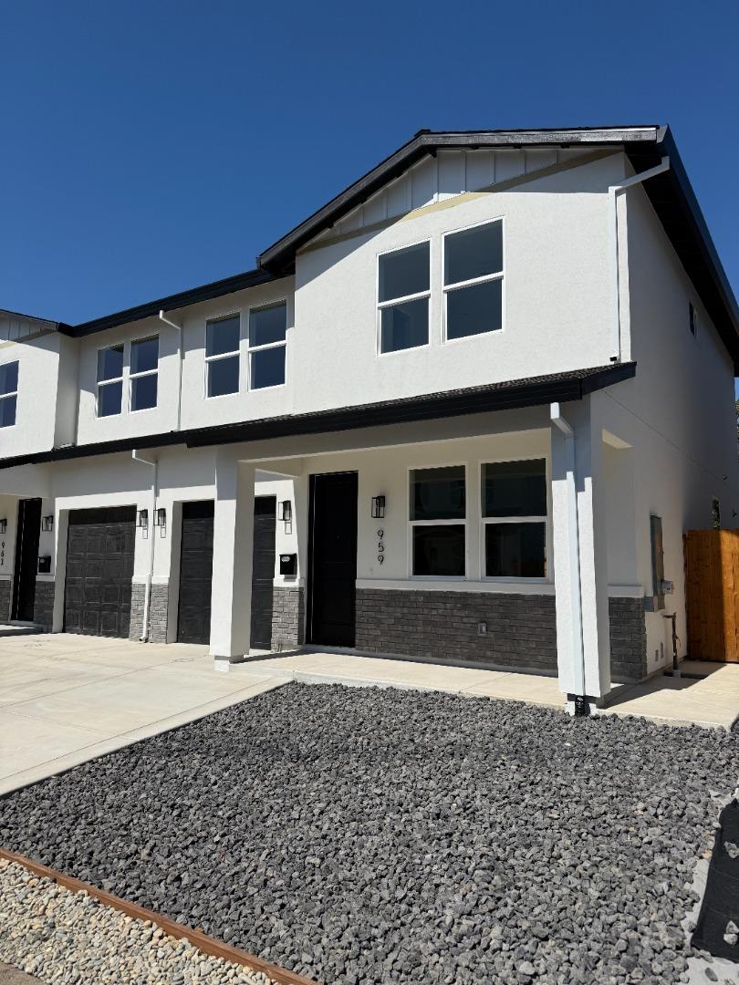 963 Olive Branch Place 959