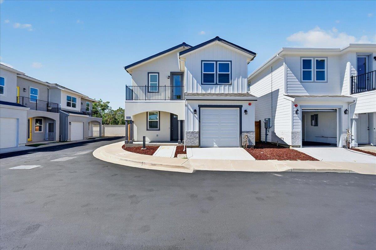 869 Connie Lane