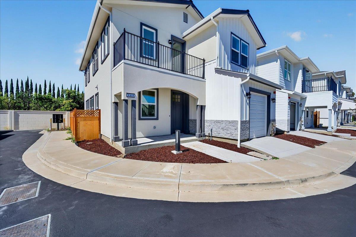 869 Connie Lane