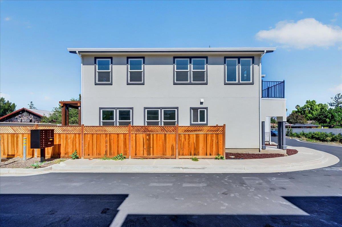 869 Connie Lane
