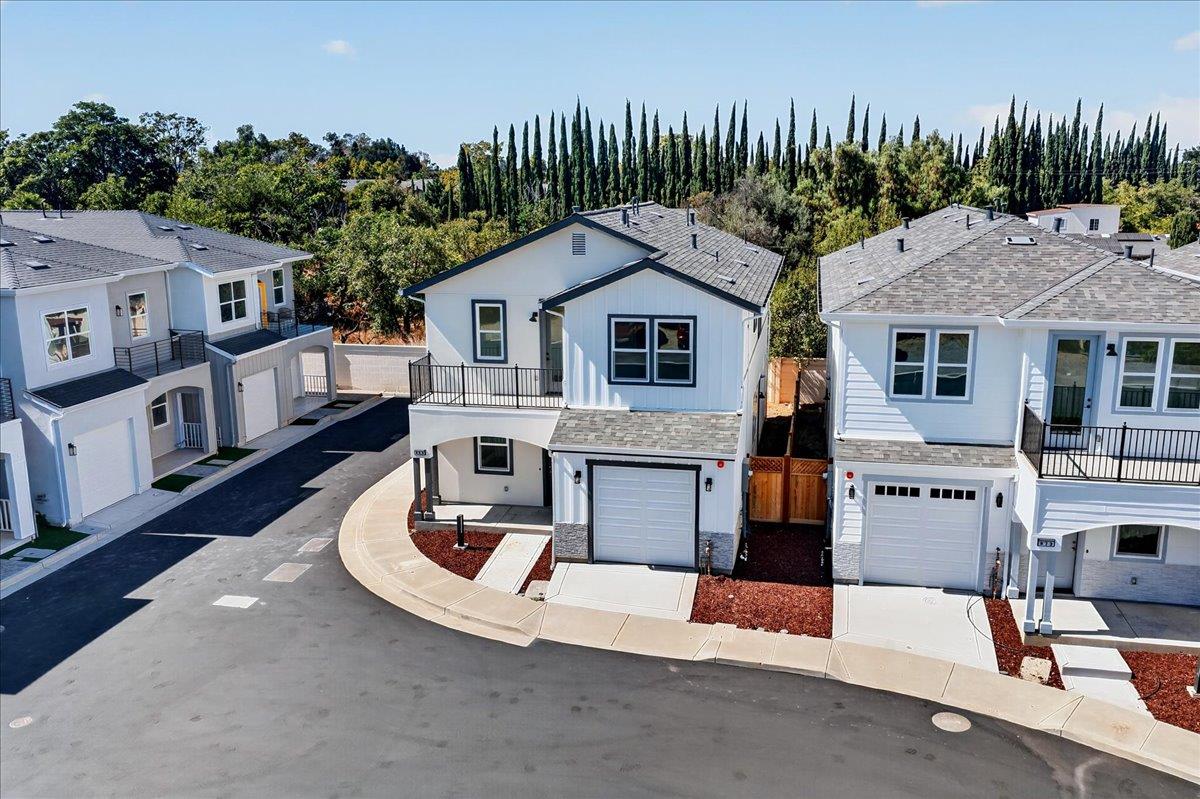 869 Connie Lane
