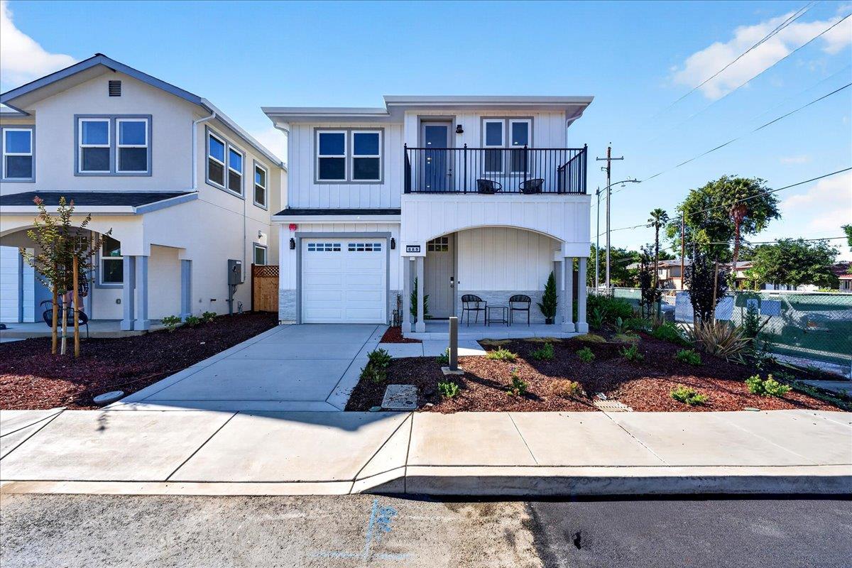 885 Connie Lane