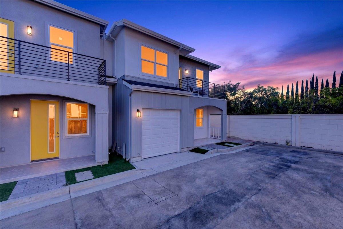 861 Connie LN