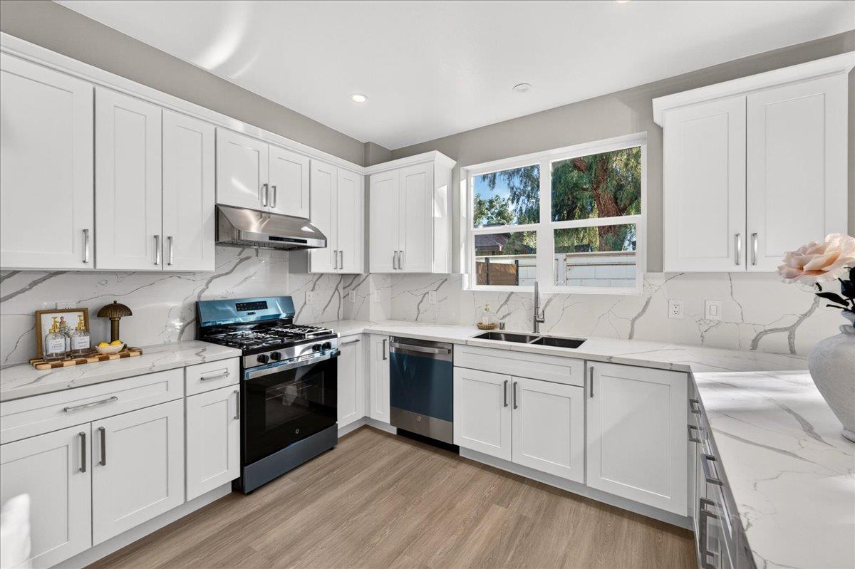 861 Connie Lane