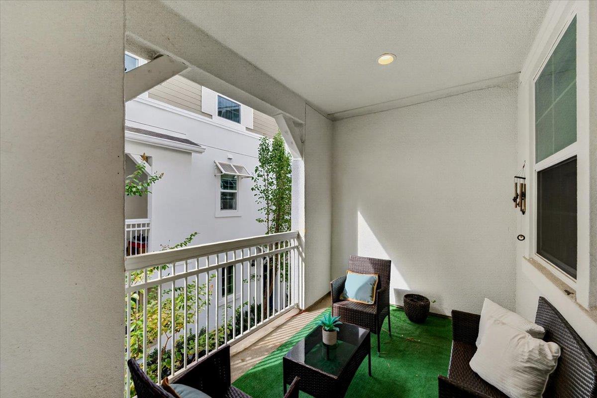 1512 Coffee Berry Lane