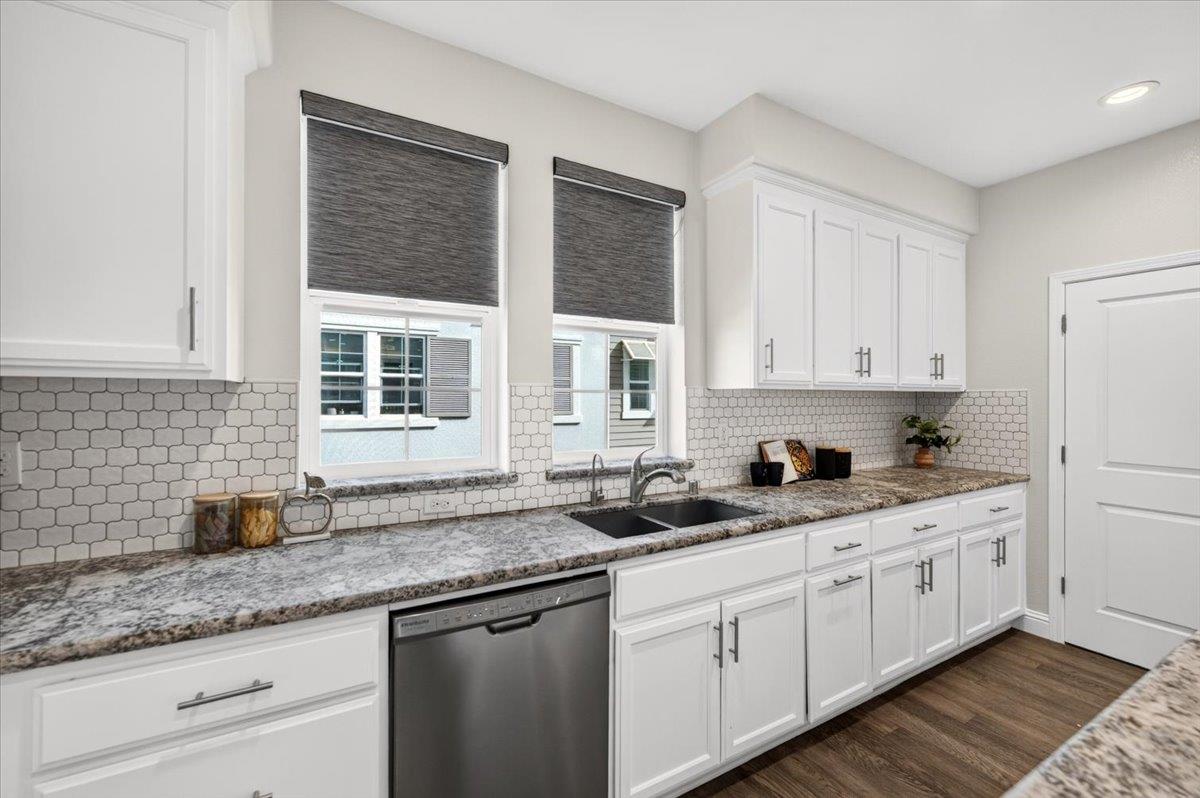 1512 Coffee Berry Lane