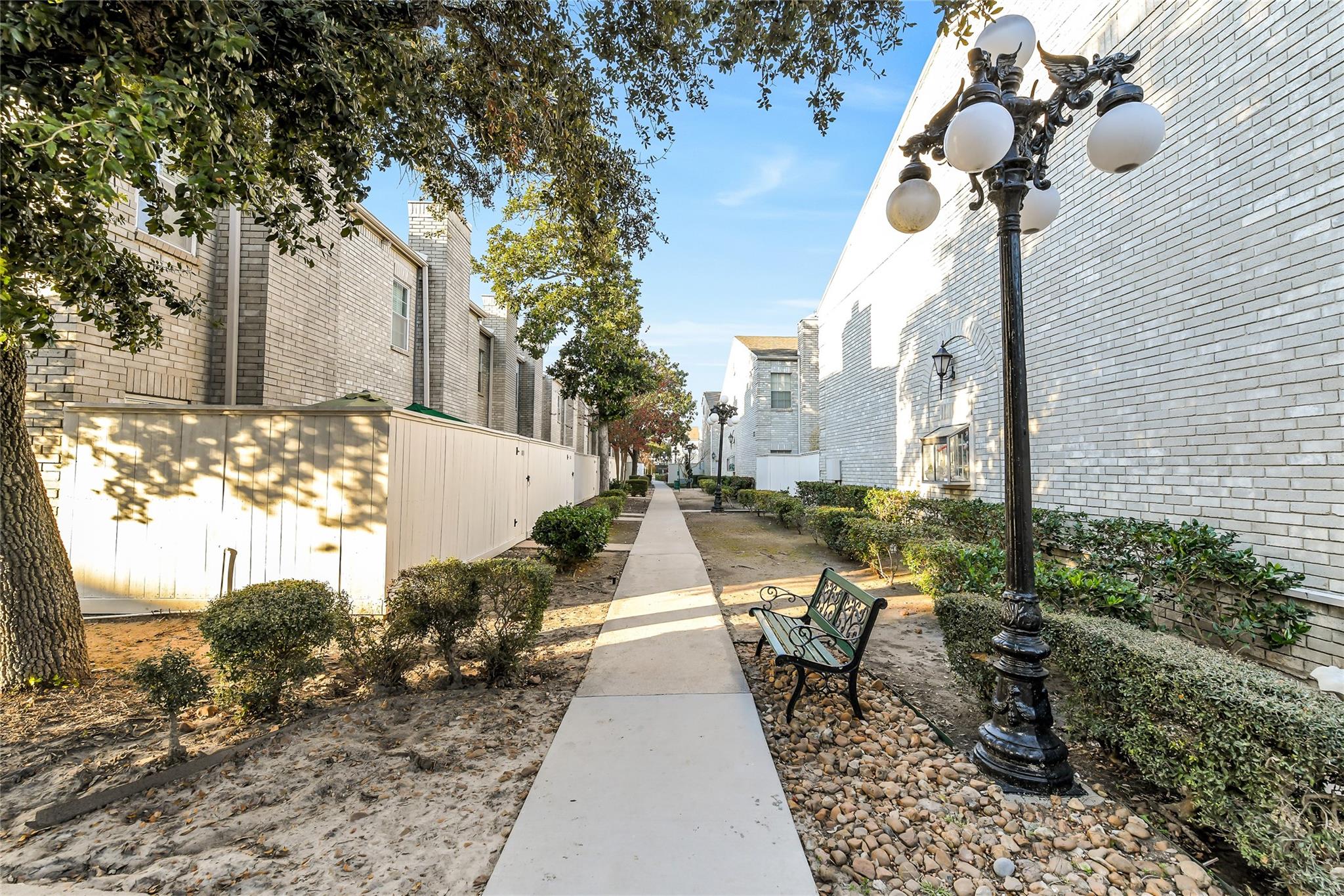 4001 Tanglewilde Street # 1402