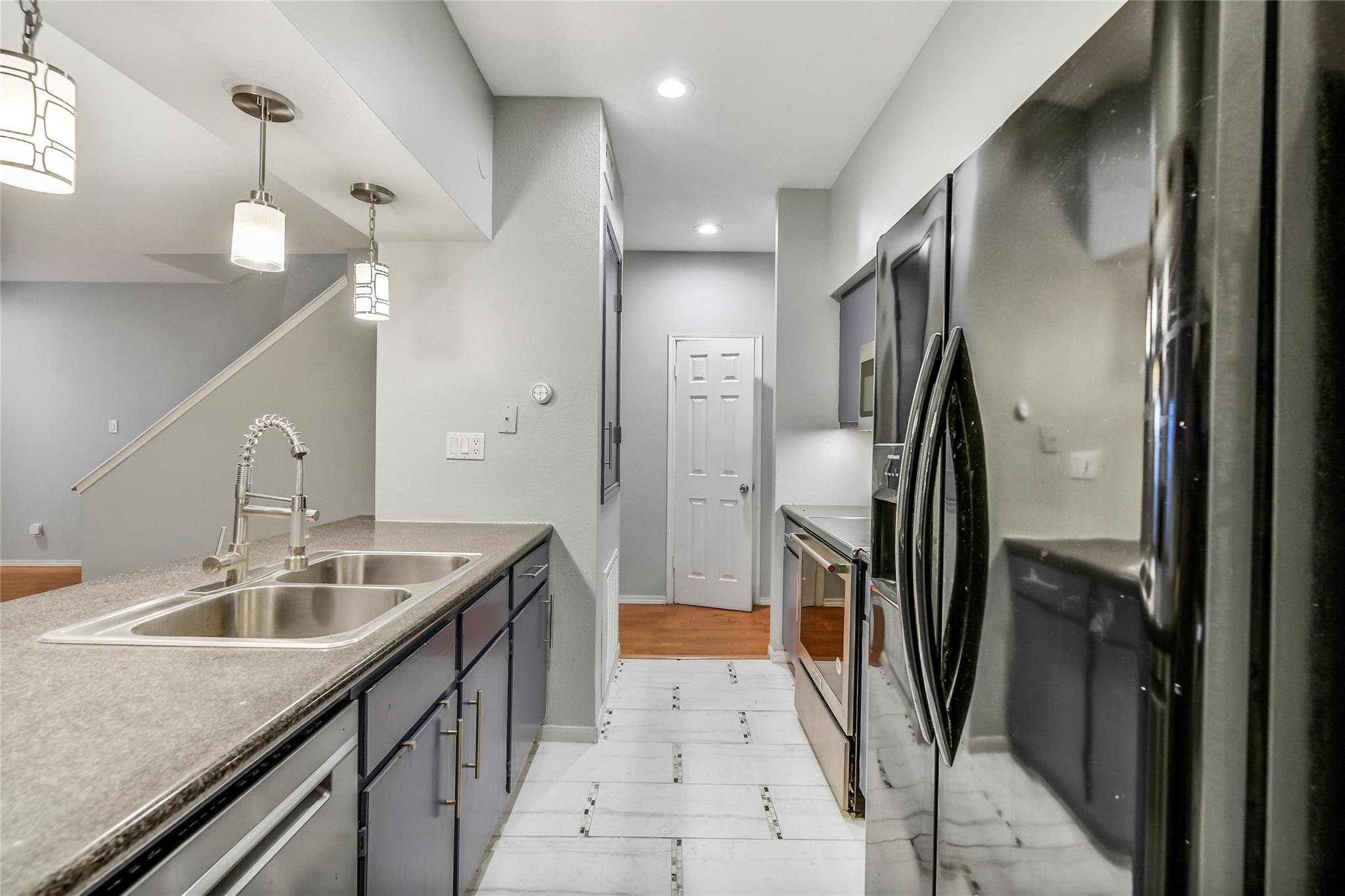 4001 Tanglewilde Street # 1402