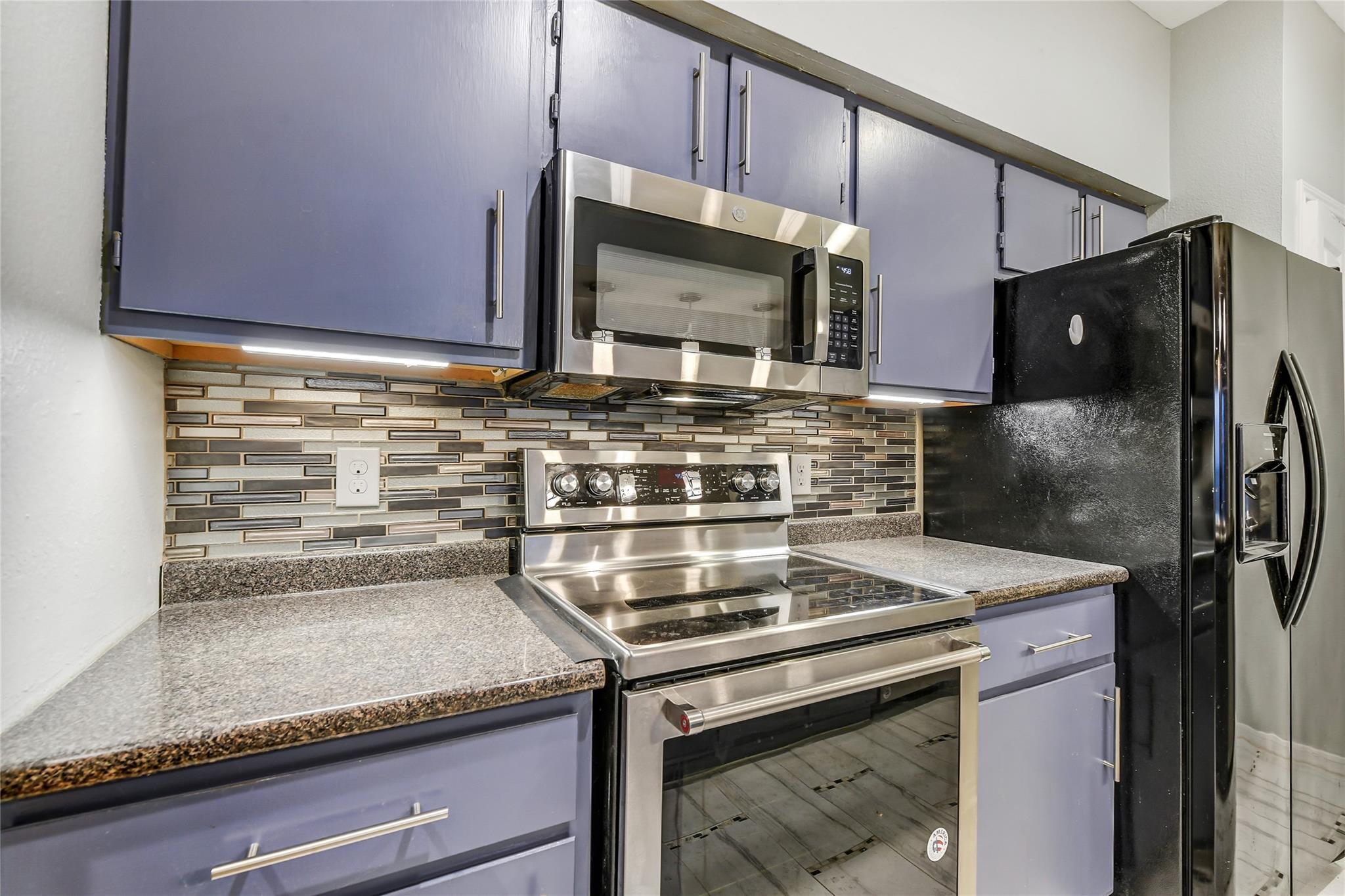 4001 Tanglewilde Street # 1402