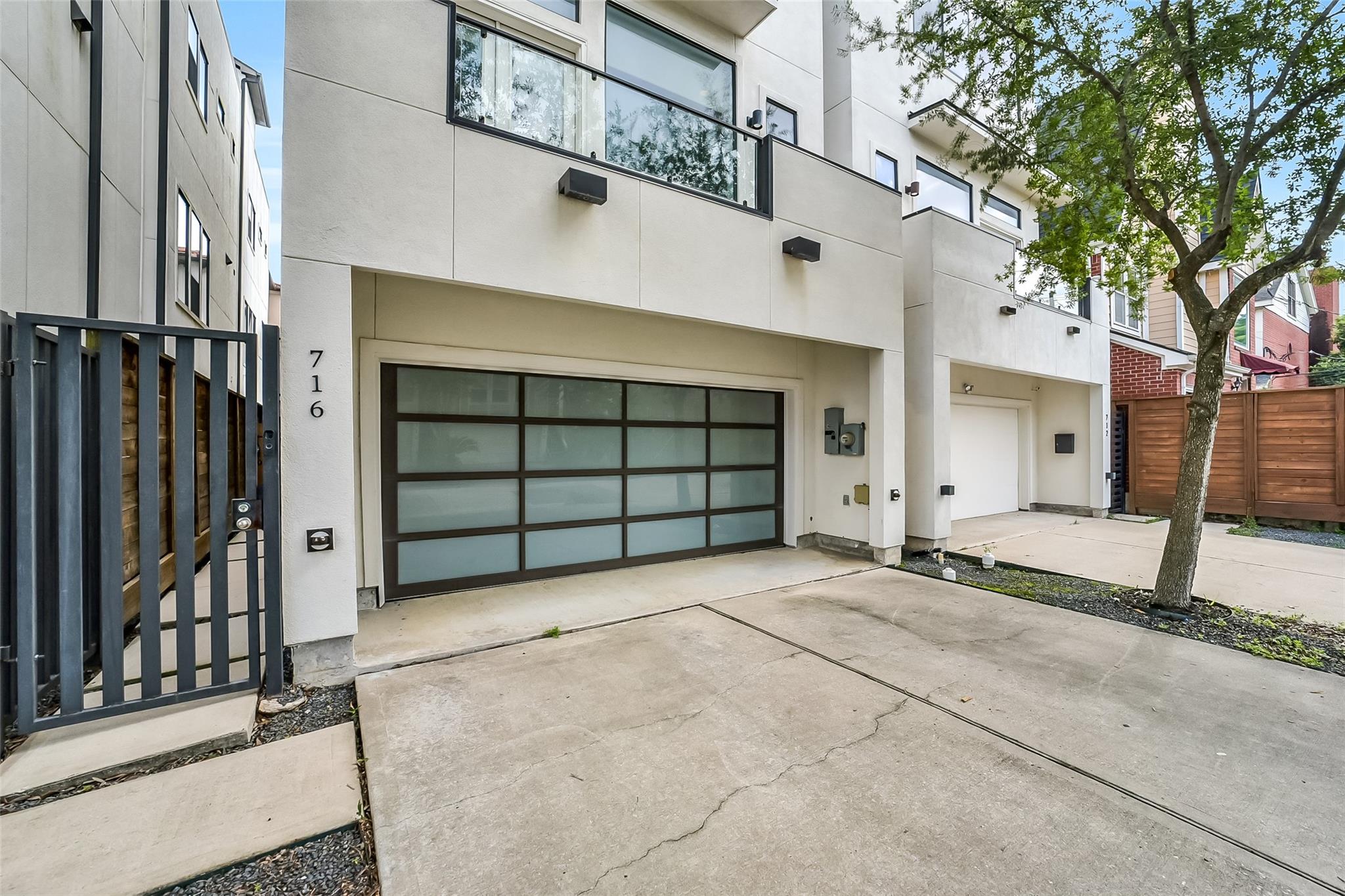 716 W Drew Street