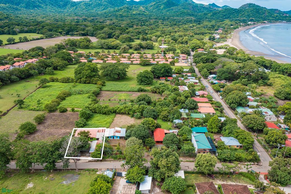 Casa Parrot Playa Potrero