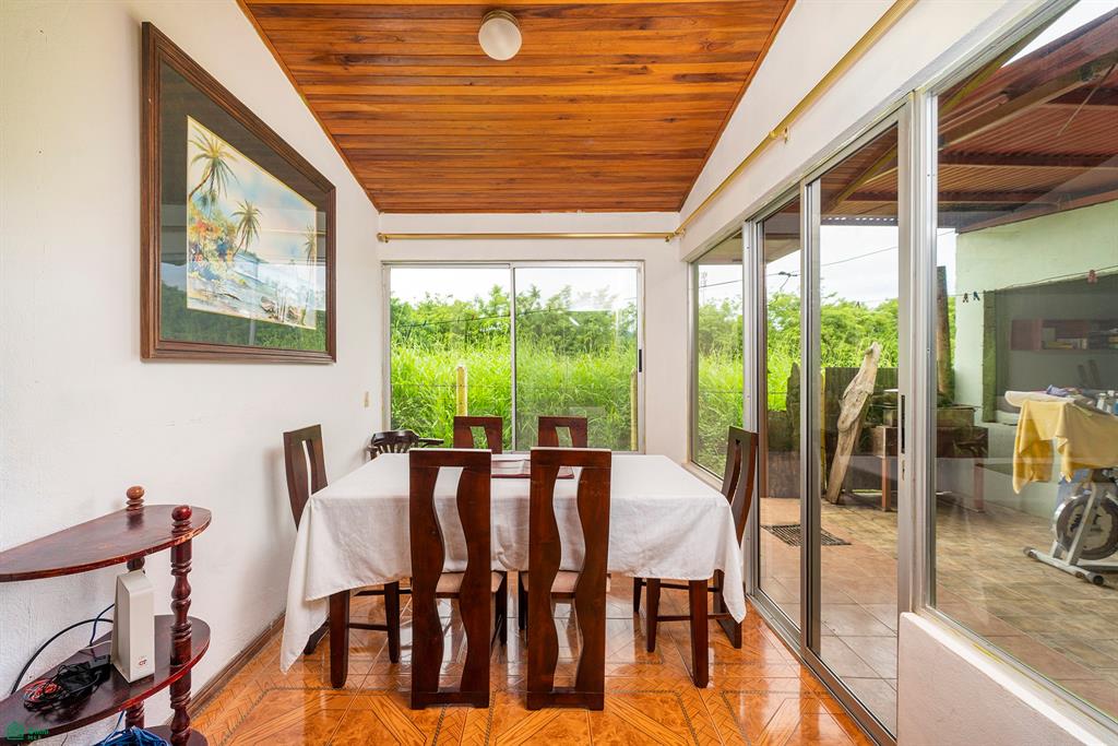 Casa Parrot Playa Potrero