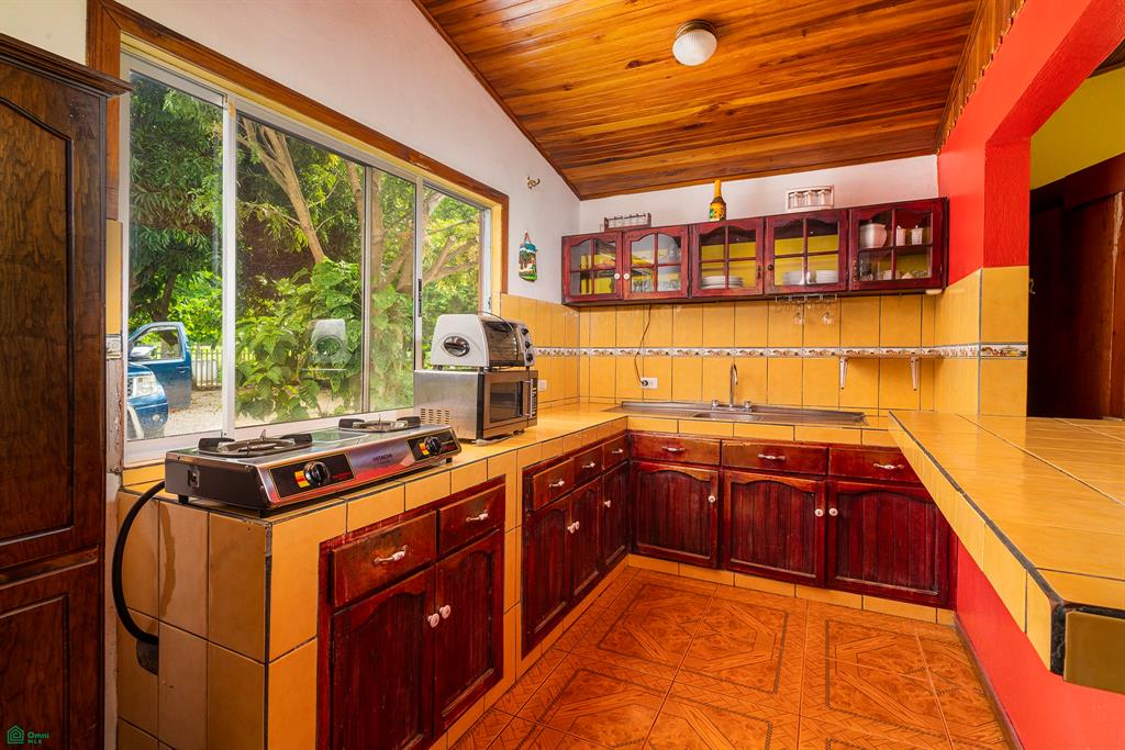 Casa Parrot Playa Potrero