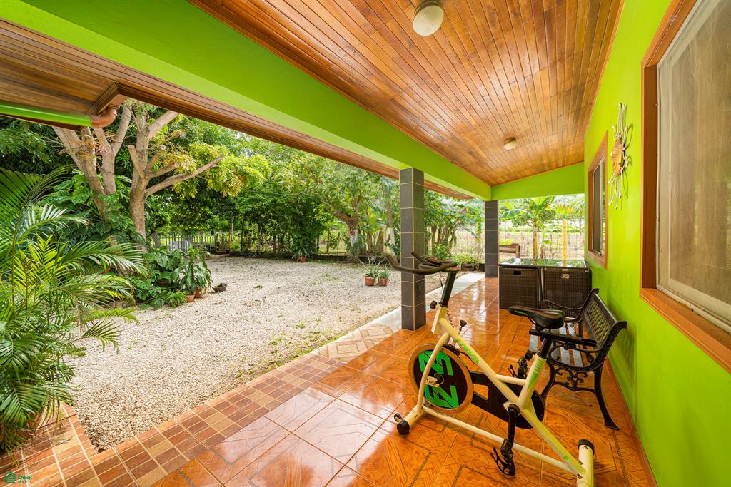 Casa Parrot Playa Potrero