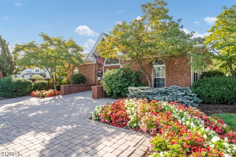 3002 Vroom Dr