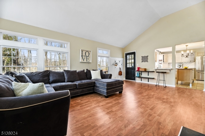 11 Farview Ave