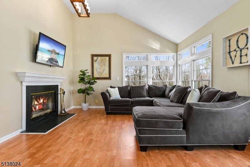 11 Farview Ave