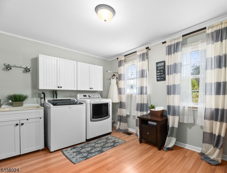 11 Farview Ave