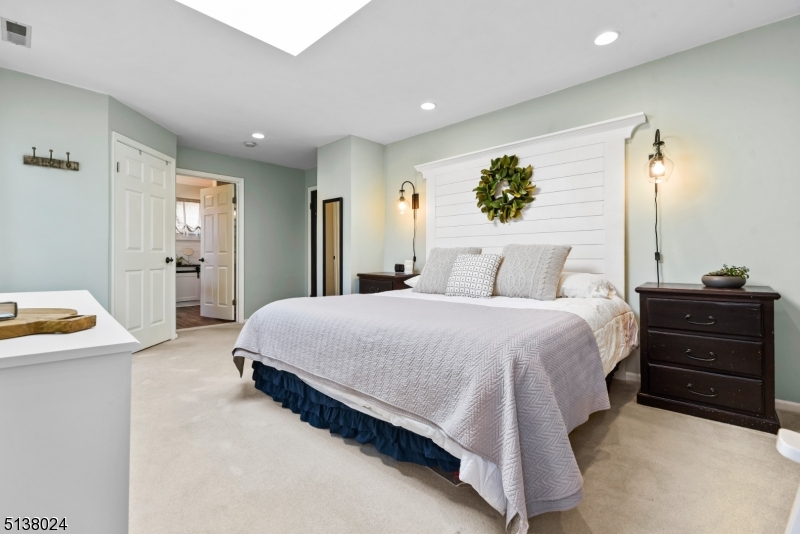 11 Farview Ave