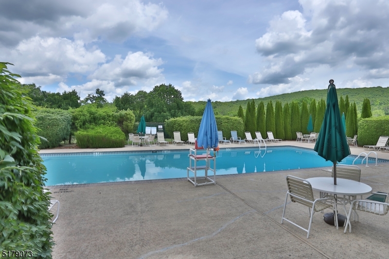 213 Spruce Hills Dr