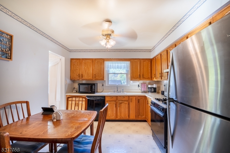 588 Mountainview Dr