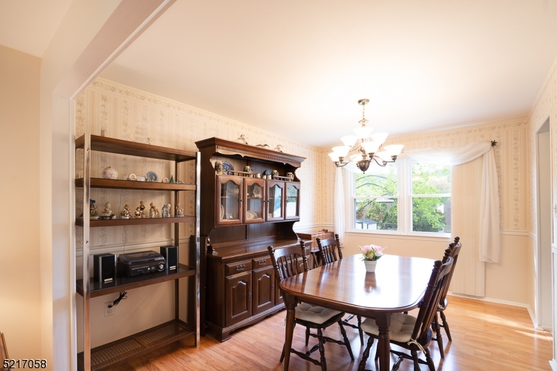 588 Mountainview Dr