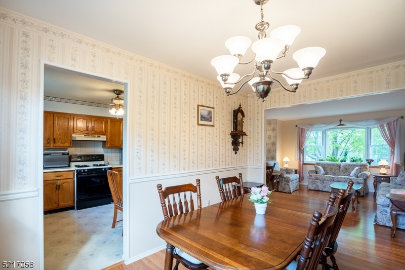 588 Mountainview Dr