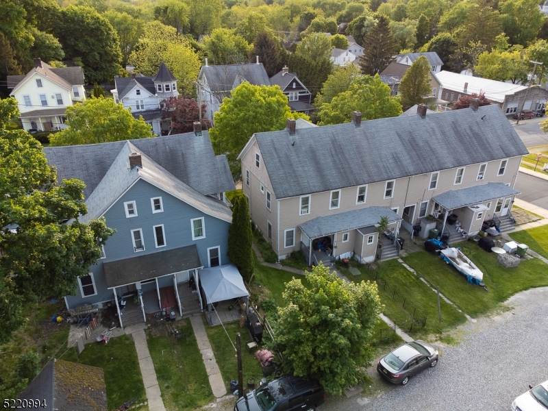 110 Broad St