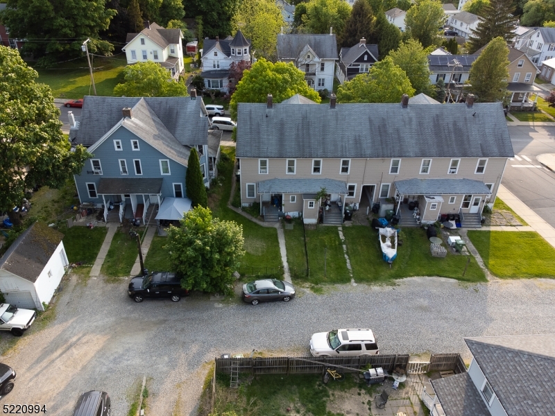 110 Broad St