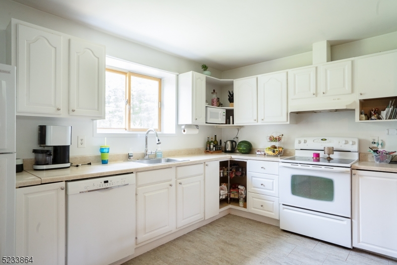 83 Goltra Dr