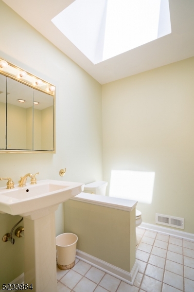 83 Goltra Dr