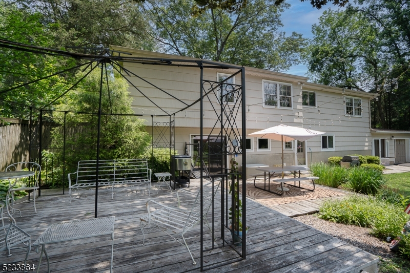 83 Goltra Dr