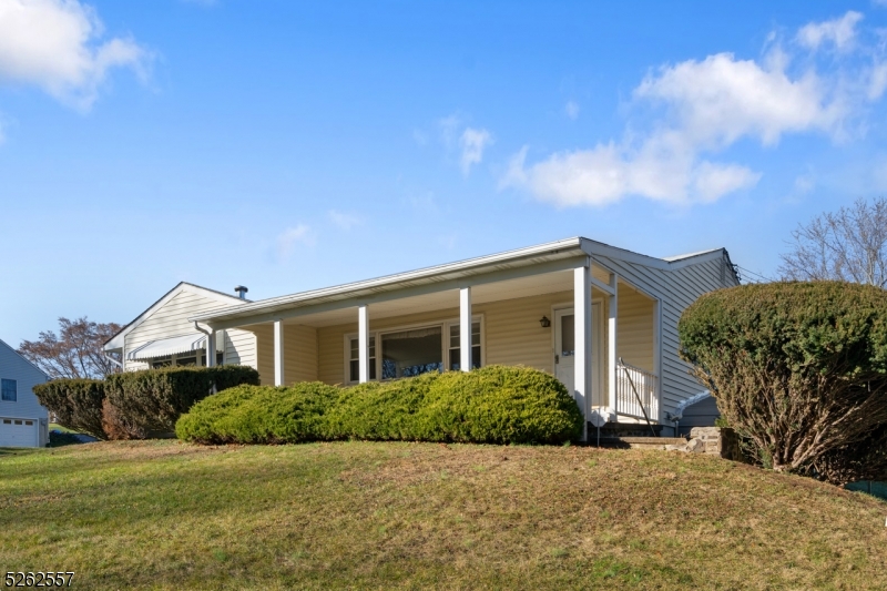 10 Fernwood Rd