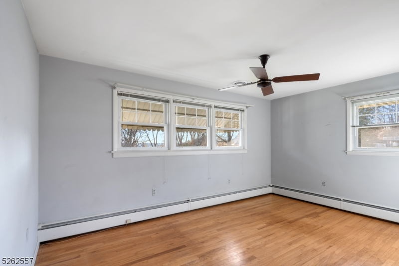 10 Fernwood Rd