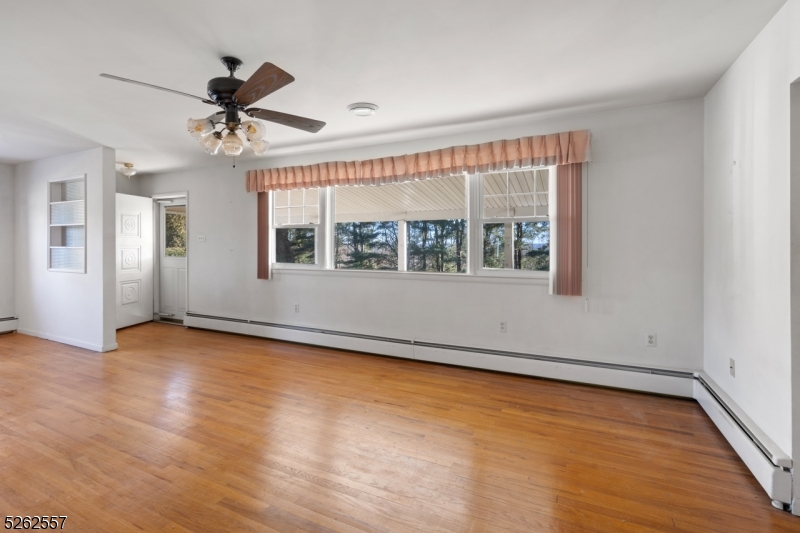 10 Fernwood Rd